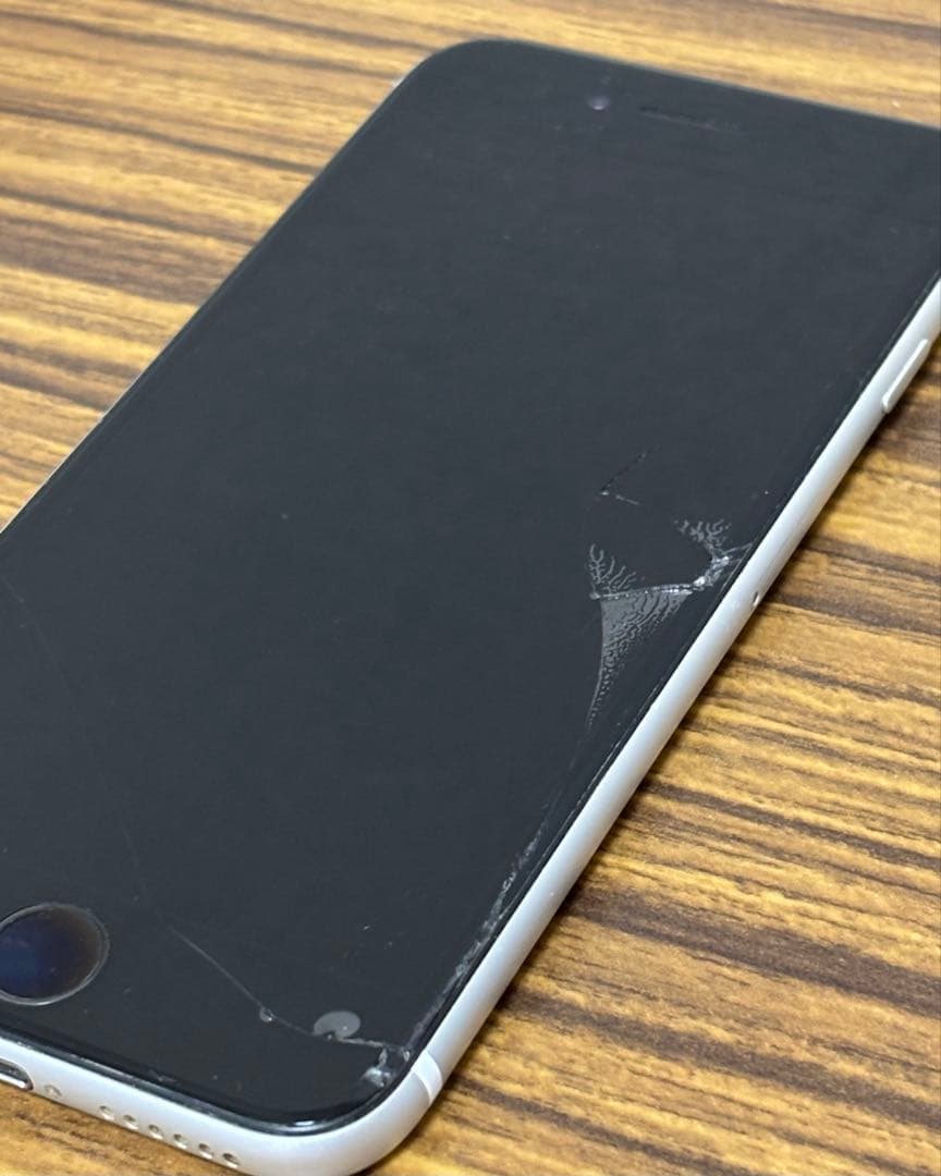 【ジャンク/画面ひび割れあり】iPhone SE2 128GB