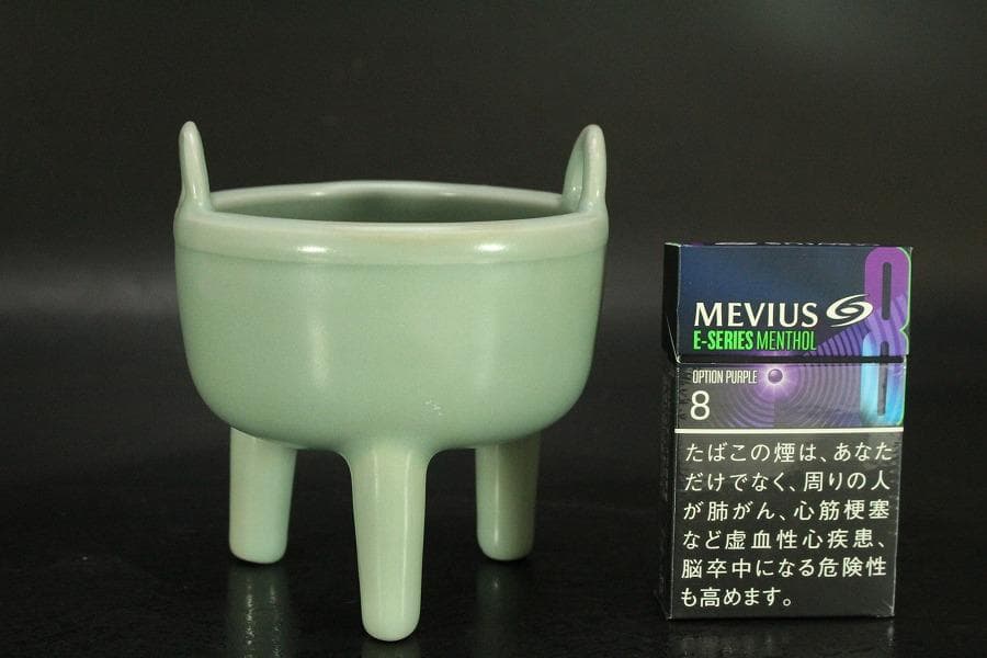 中国美術 青釉 三足 香炉 高10.5cm(LC314)