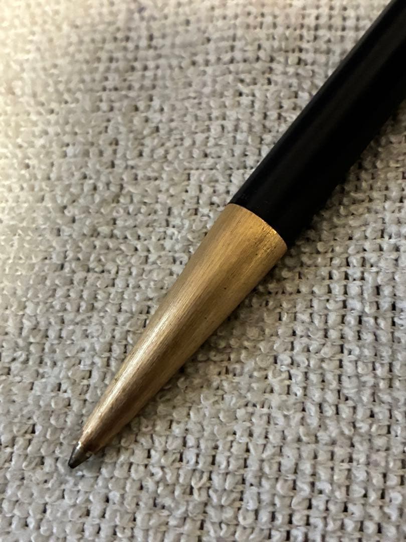 ◾️MONT BLANC モンブラン◾️ハンマートリガー式ボールペン◾️黒／金色◾️