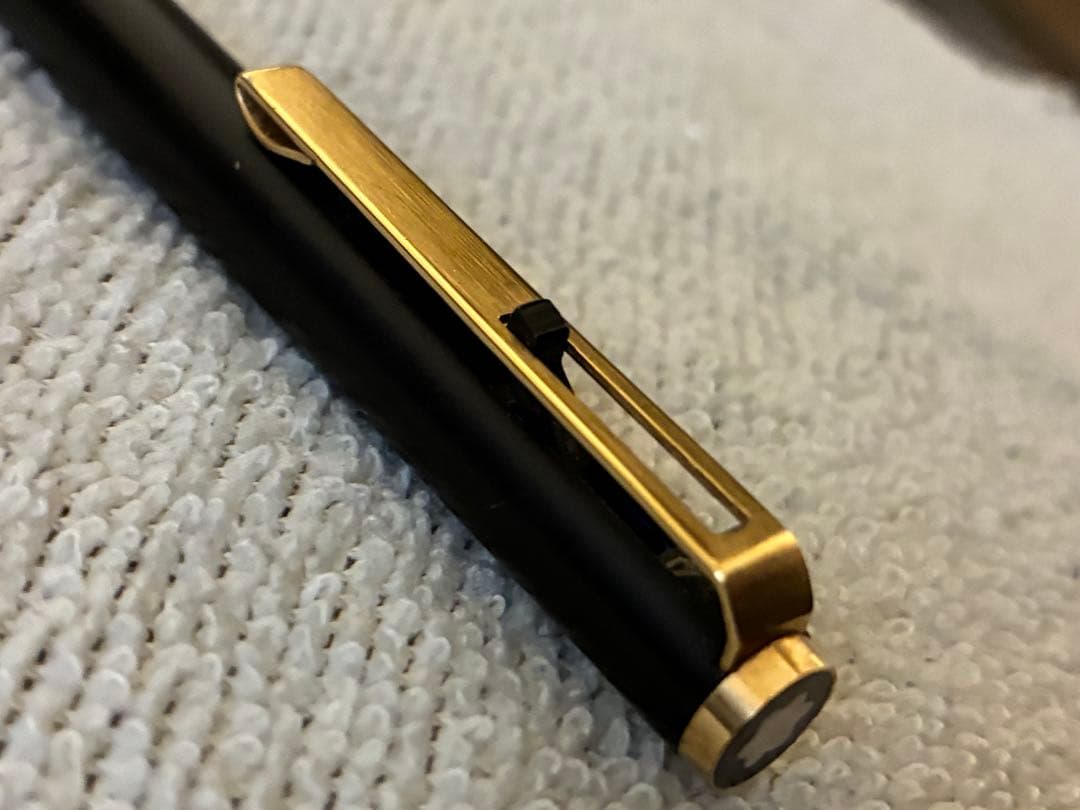 ◾️MONT BLANC モンブラン◾️ハンマートリガー式ボールペン◾️黒／金色◾️