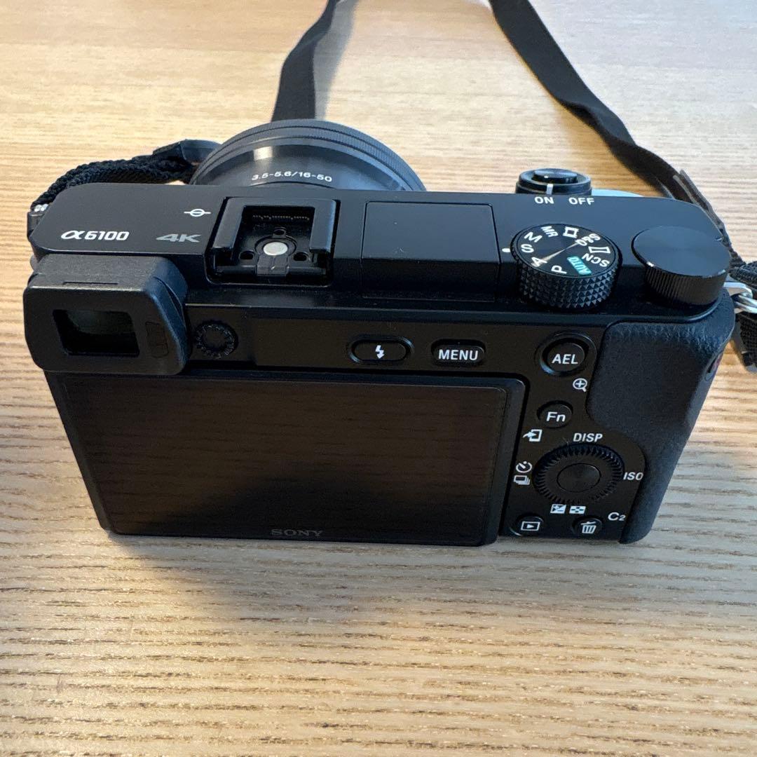 Sony α6100ミラーレスカメラ ダブルズームレンズキット ブラック