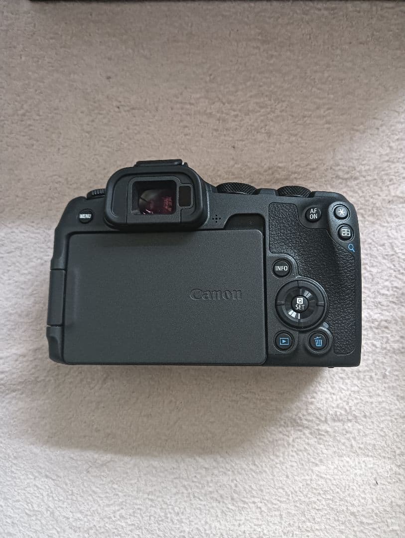 キヤノン　EOS R8・RF24-50mm レンズキット 新品同　5年物損保障可