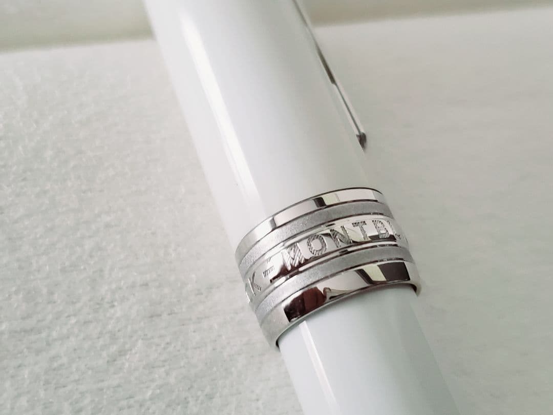 貴重 MONT BLANC ホワイト ボールペン