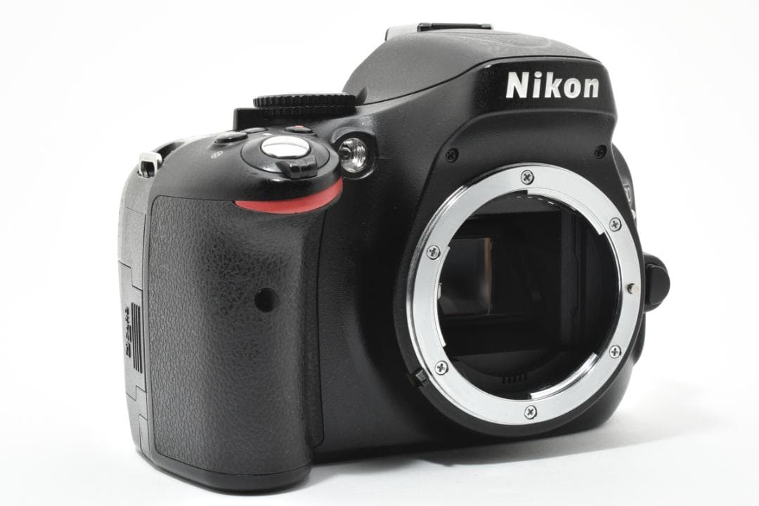 超美品 ニコンD5000デジタル一眼レフカメラボディ バッテリー2個カメラバッグ