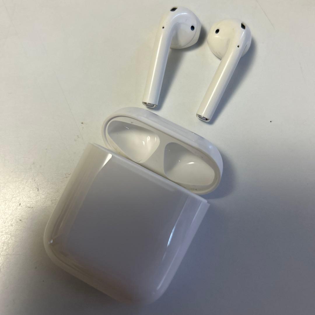 [美品]Apple Airpods 第一世代　国内純正品MMEF2J/A