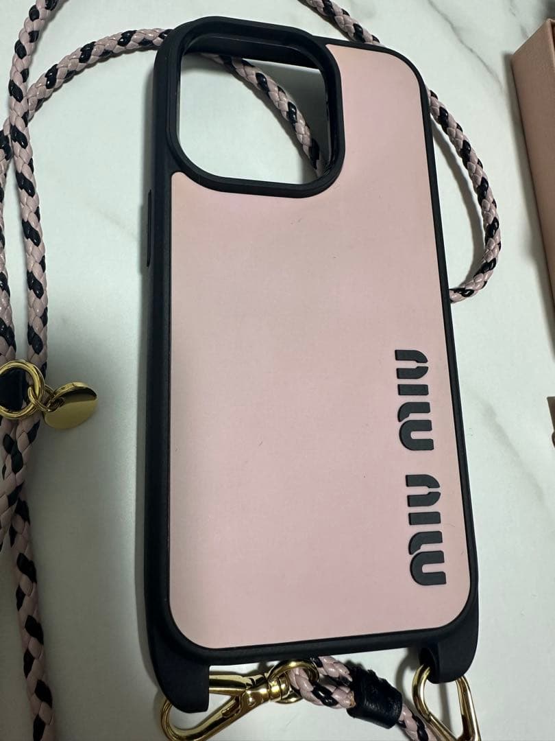 miu miu ミュウミュウ iPhone14pro ケース スマホショルダー