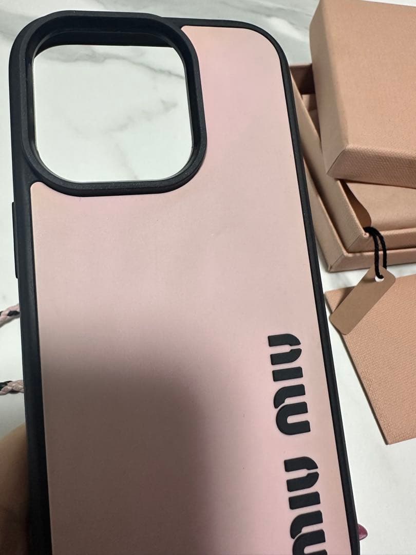 miu miu ミュウミュウ iPhone14pro ケース スマホショルダー