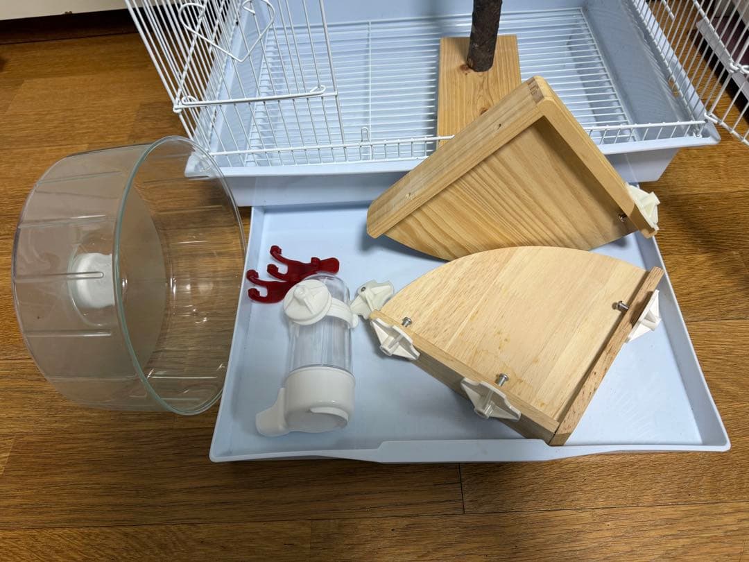 鳥かご、止まり木、水飲み、回し車など付属品 [送料込み]