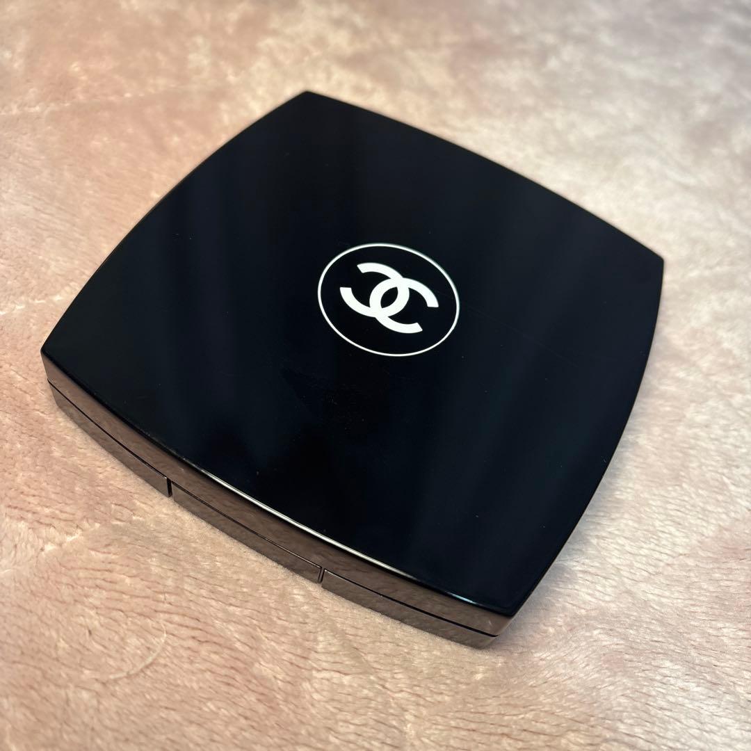 CHANEL レ キャトル ルージュ ユー エ ジュ 958 キャラクテール