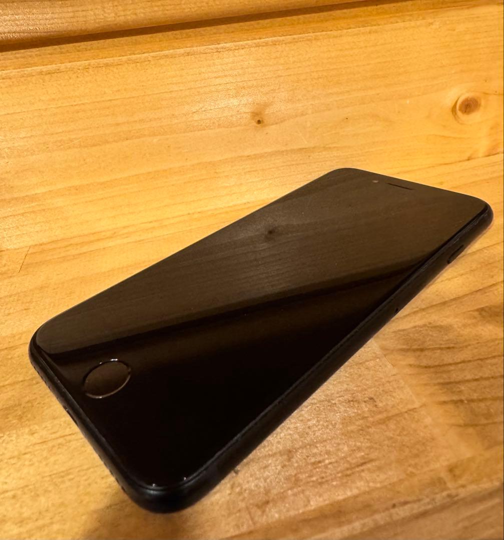 iPhoneSE3 64GB SIMフリー