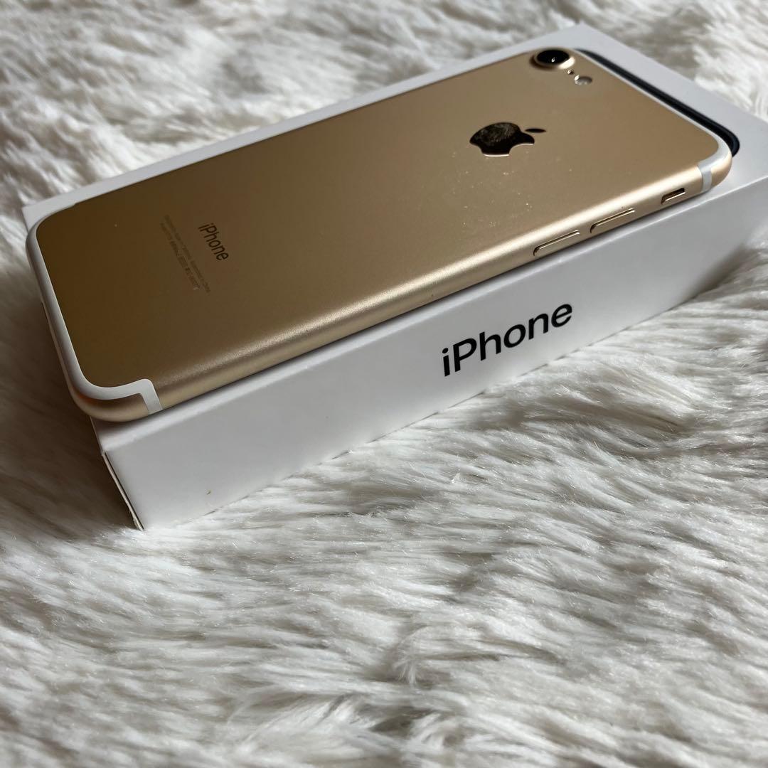 【すぐ発送】iPhone 7 32GB 【早い者勝ち】