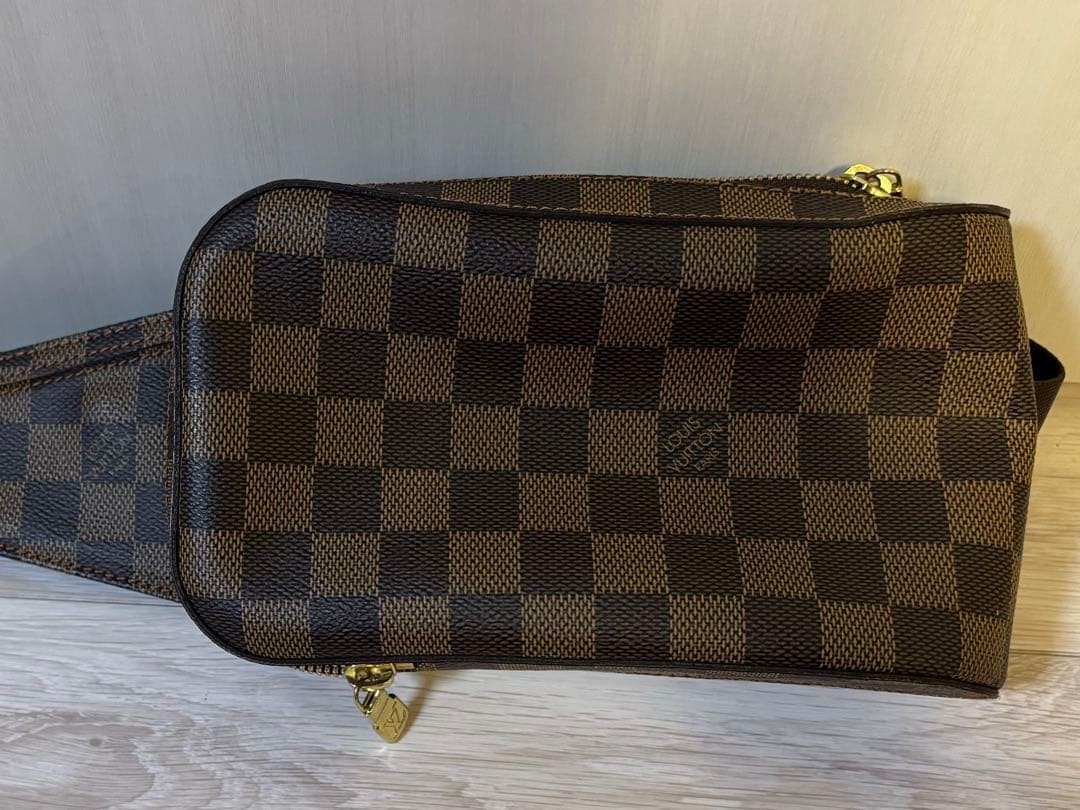 ✨【超美品】ルイ・ヴィトン ダミエ ボディバッグ