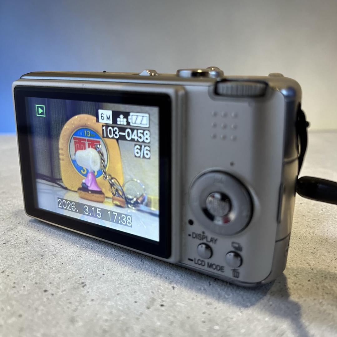 【超美品】 Panasonic LUMIX DMC-FX01-S シルバー