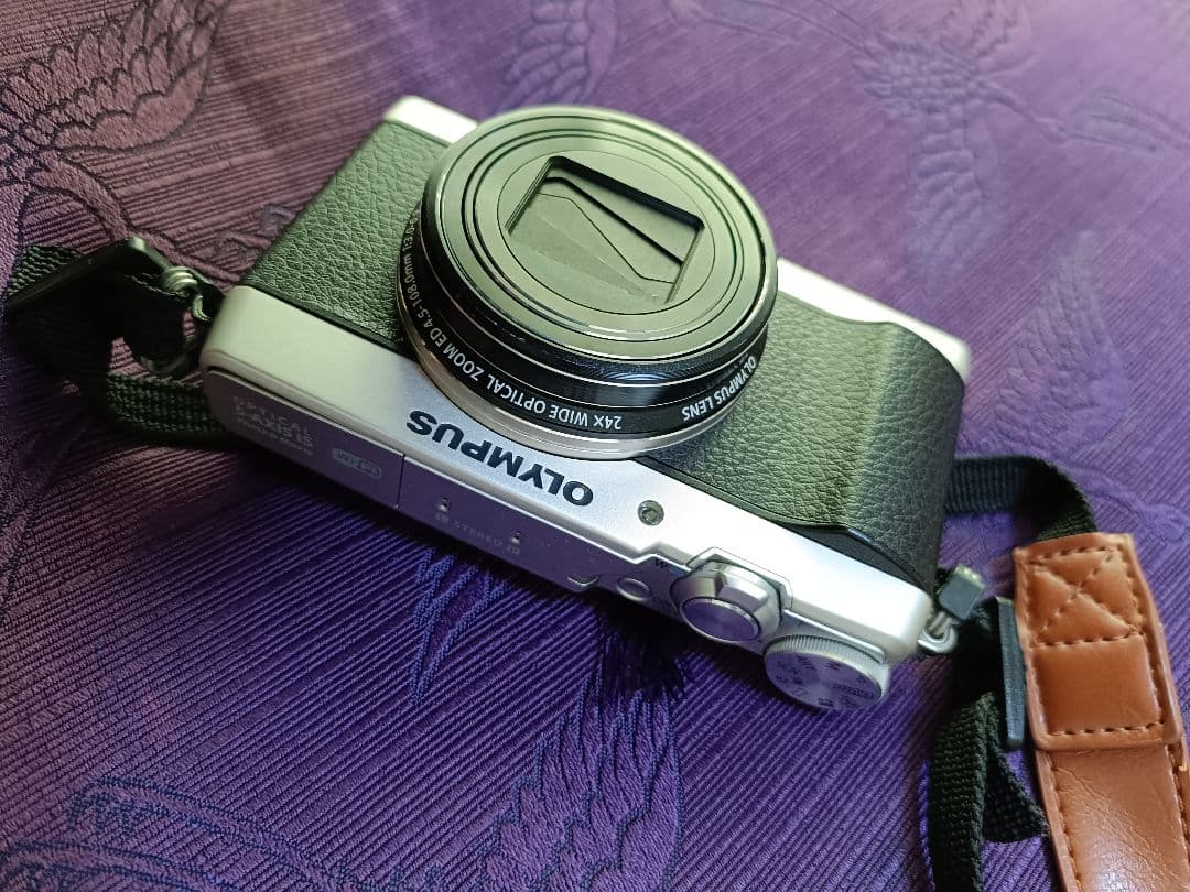 【SDカード付・動確済・美品】OLYMPUS SH-1 STYLUS おまけ付き