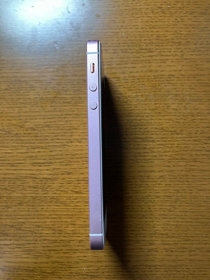 Apple iPhone SE (第一世代) SIM フリー　ローズゴールド