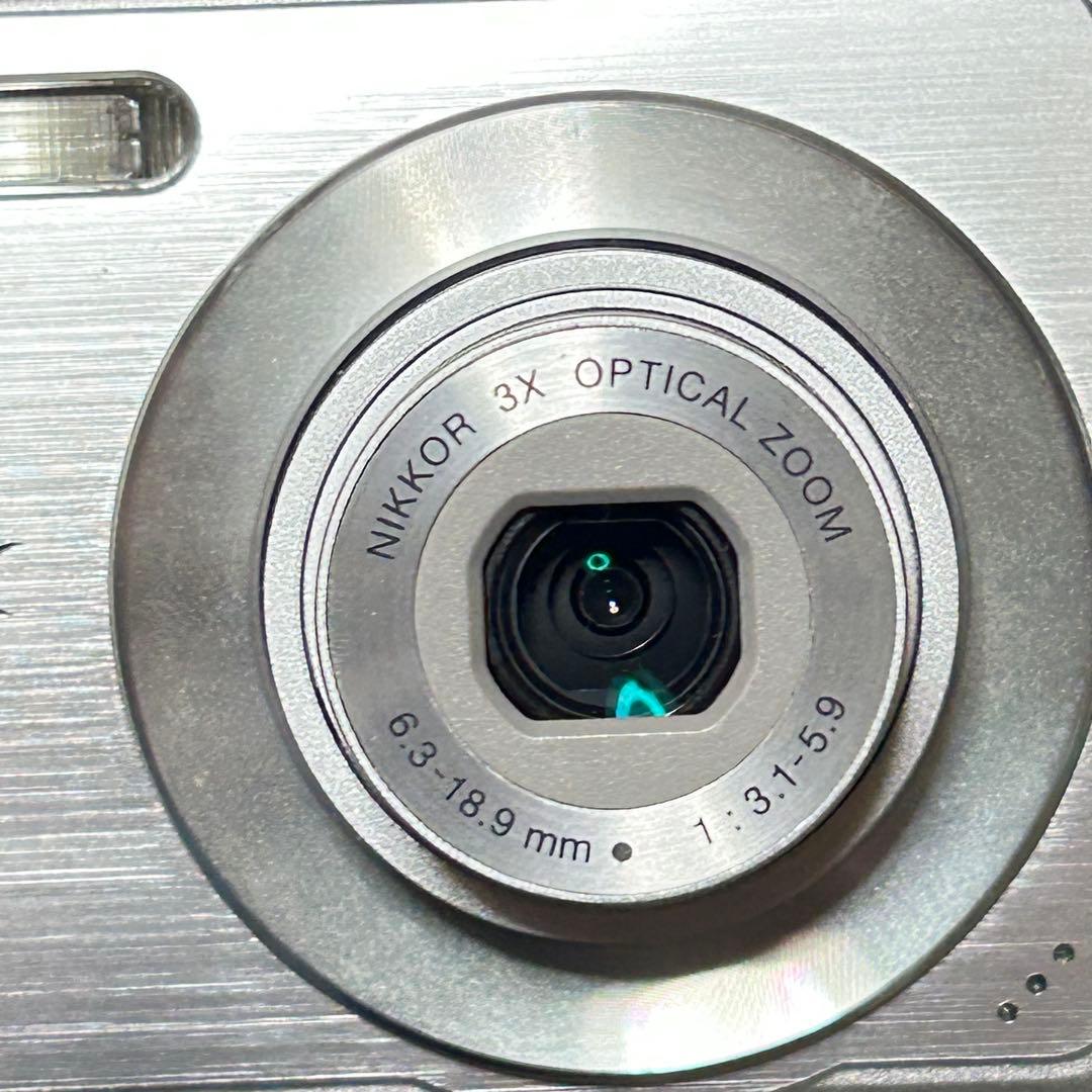 【動作品　美品　箱・付属品多数】Nikon COOLPIX S200 シルバー