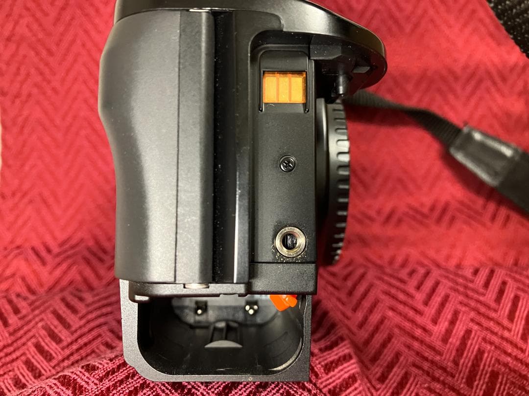 Canon EOS650 フィルム一眼 ボディ 動作確認済 電池付