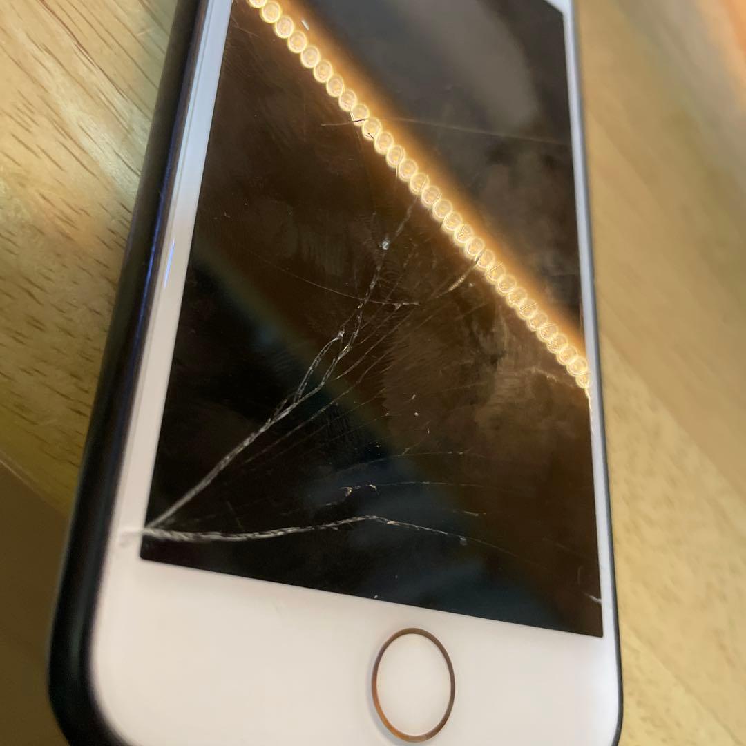 iPhone 8 256GB 画面・背面ひび割れ SIMフリー