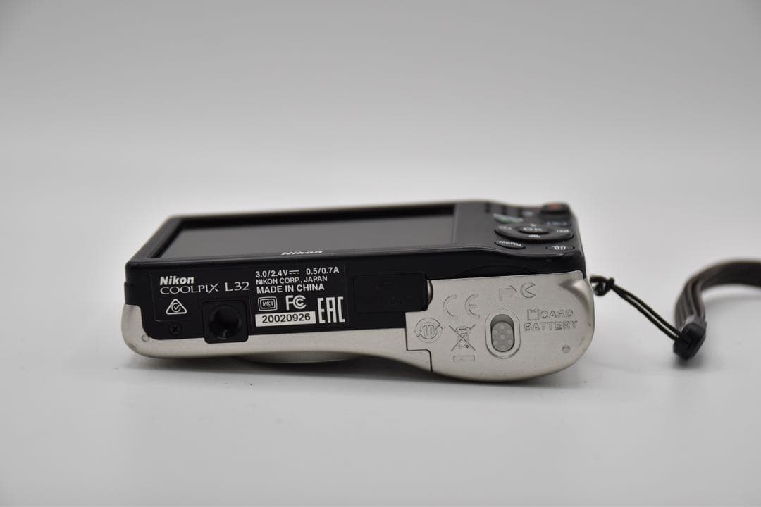 人気コンデジ Nikon COOLPIX L32 動作OK すぐ使える 単三電池