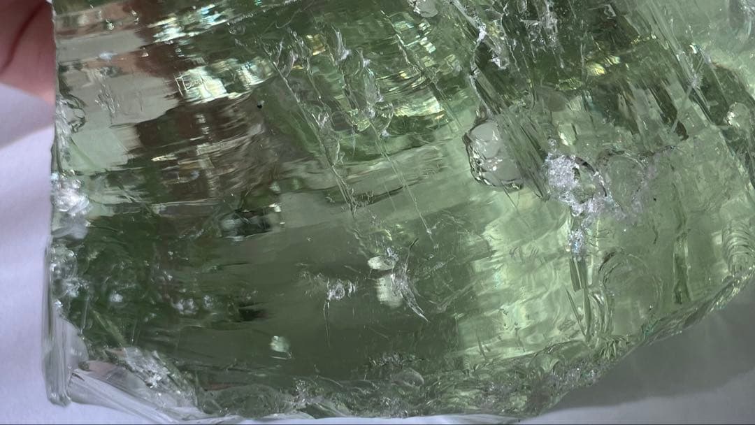 【アンダラクリスタル　オリーブ　623g インドネシアジャワ島産火山性ガラス】