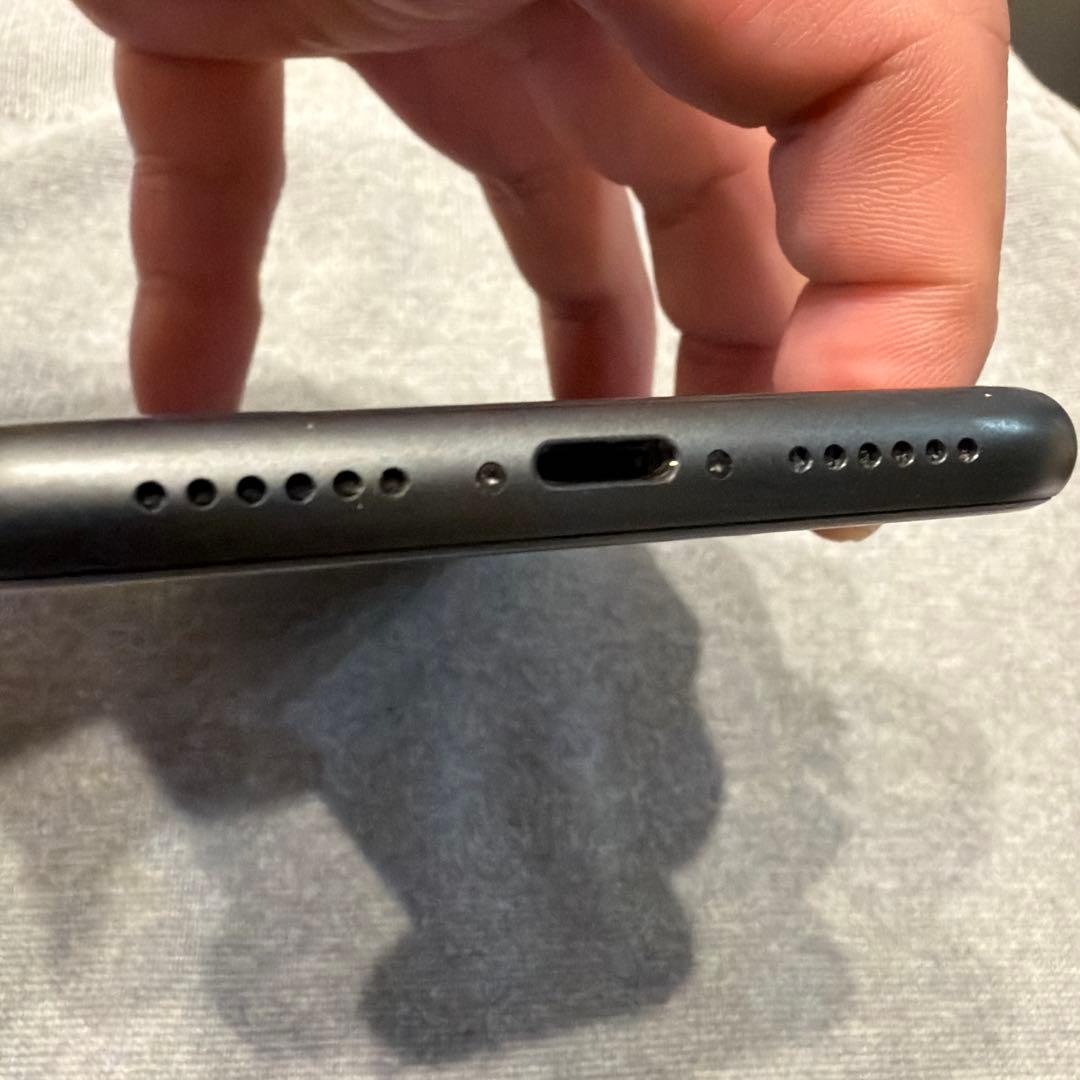 Apple iPhone 11 ブラック 本体　64GB SIMフリー