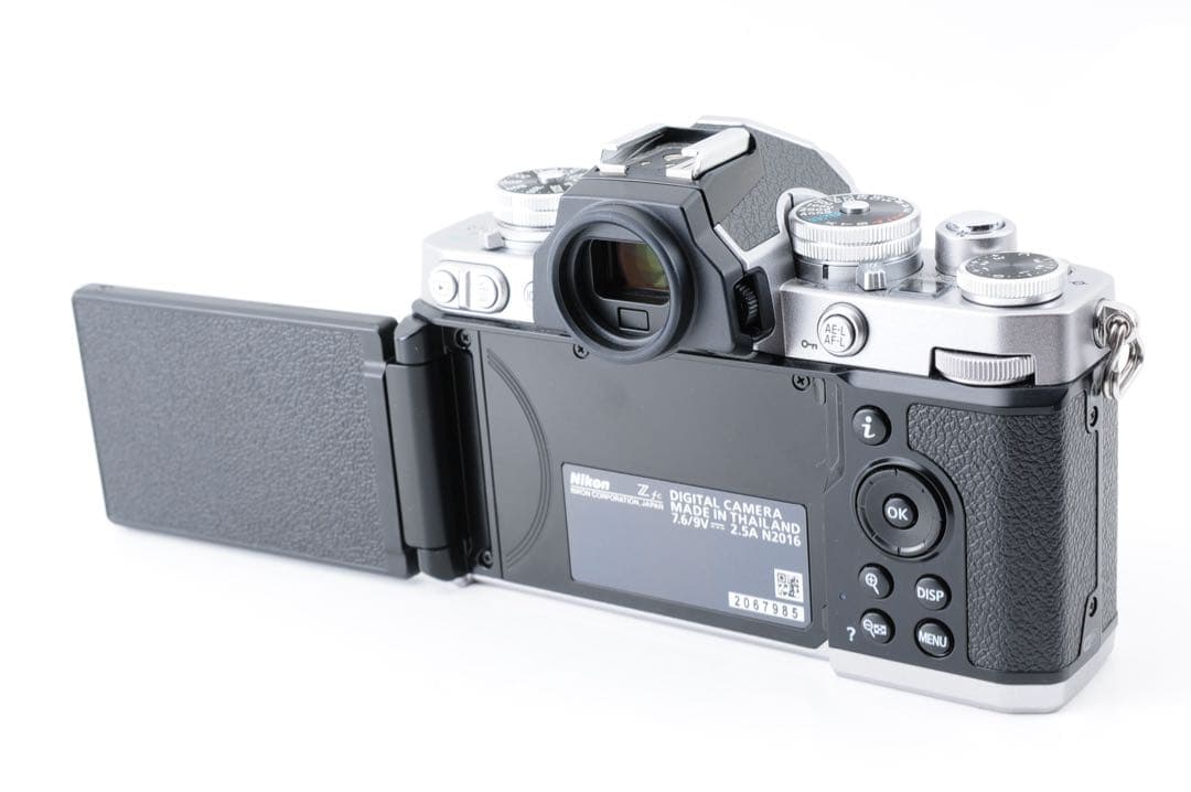 ほぼ新品【SC:1,345回】 Nikon Z fc シルバー 16-50mm