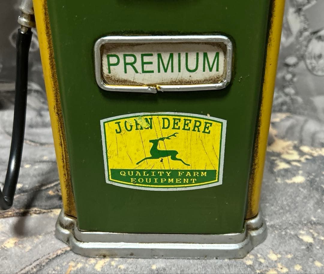 アメリカンレトロスタイルジョン・ディア（John Deere）ガスポンプ