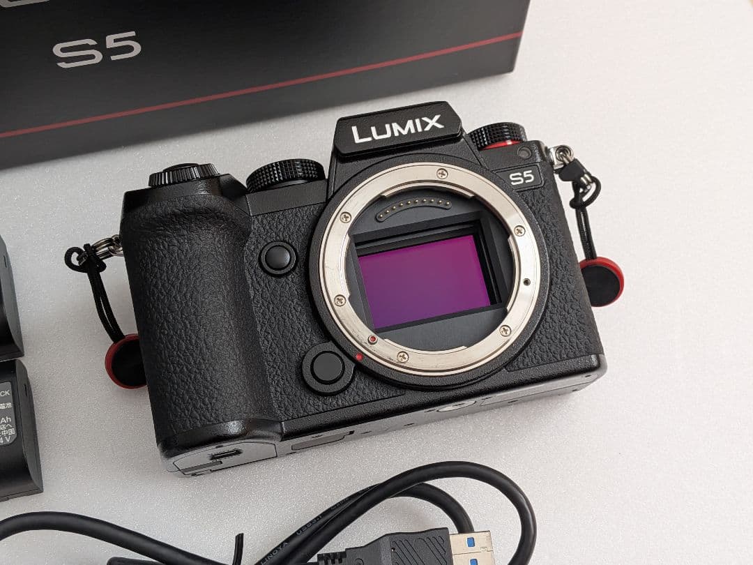 LUMIX S5 ボディ DC-S5-K 　保証有り