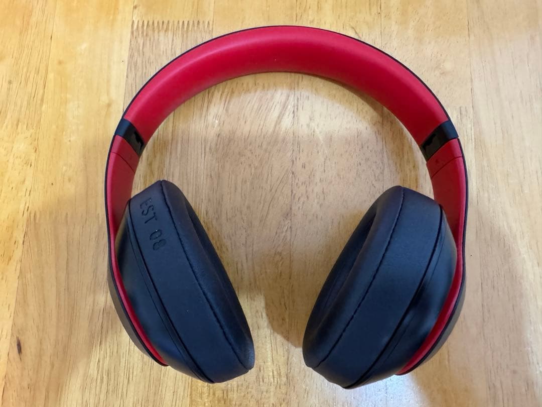美品　beats studio3 wireless レジスタンス・ブラックレッド