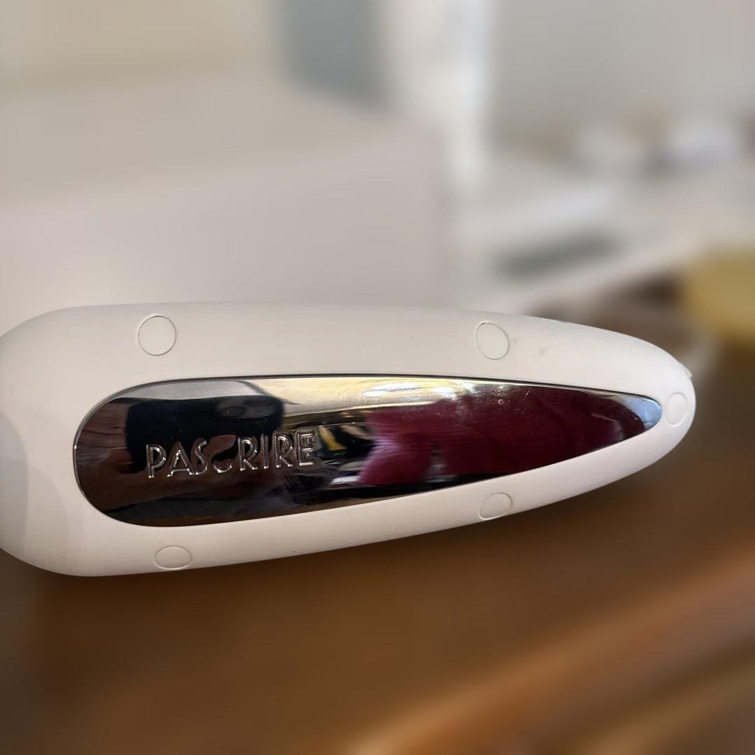 PAS RIRE パスリル　美顔器　４つのモード８つの機能を搭載