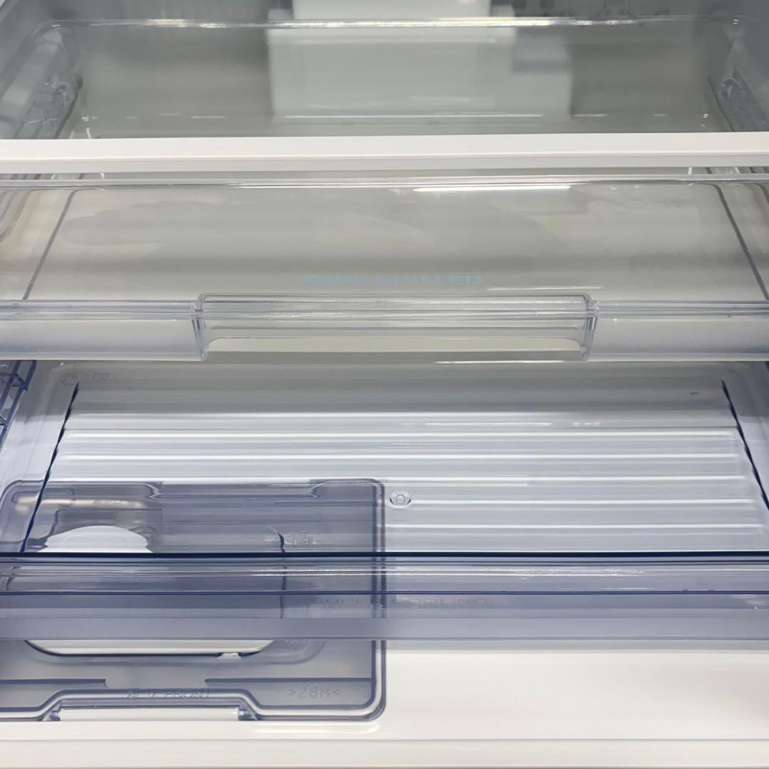 961 おしゃれに部屋をカスタム　三菱　3ドア　冷蔵庫　木目調　家庭用　単身用