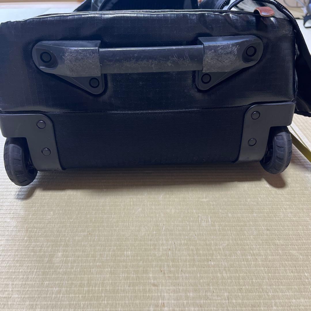 パタゴニアブラックホールキャリーケース
