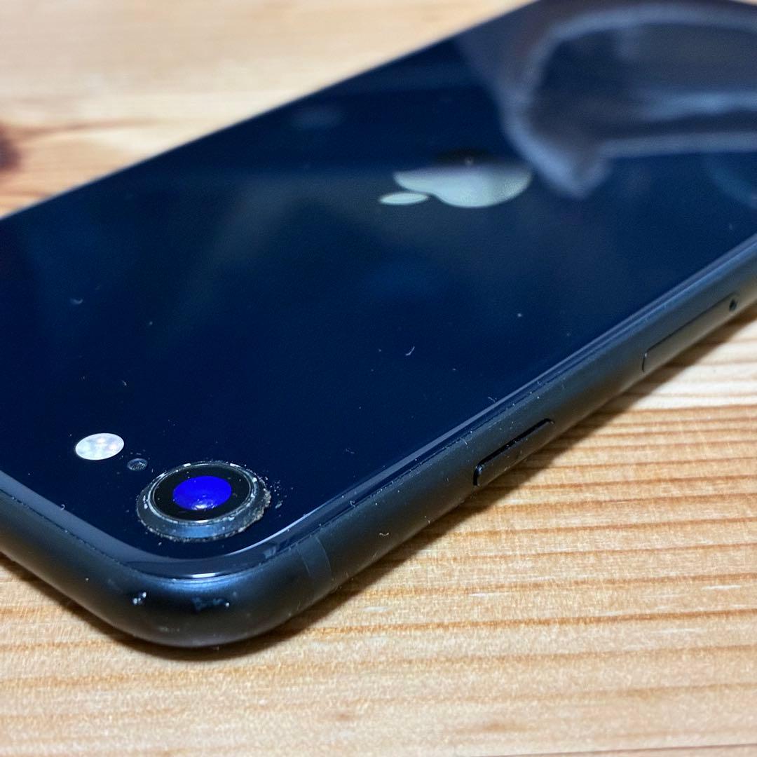 yy17700c バッテリー新品　iPhoneSE第3世代64GB SIMフリー