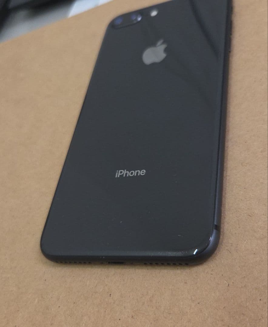 iphone8 plus 64gb simフリー 難アリ