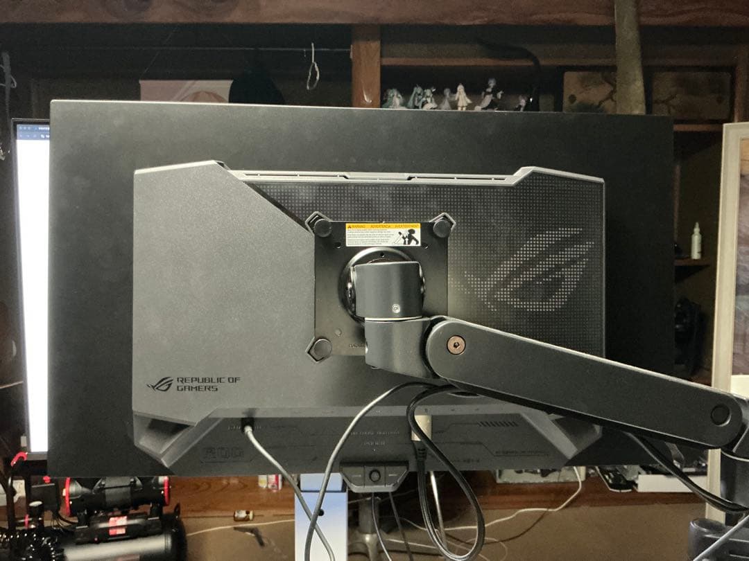 ASUS ROG 27インチ有機EL 240Hz WQHD