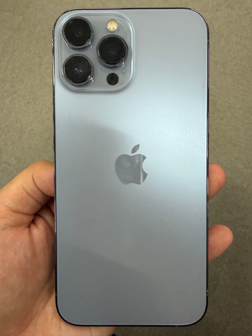 スリムデザイン スマートフォン 本体　iPhone13Pro Max512G