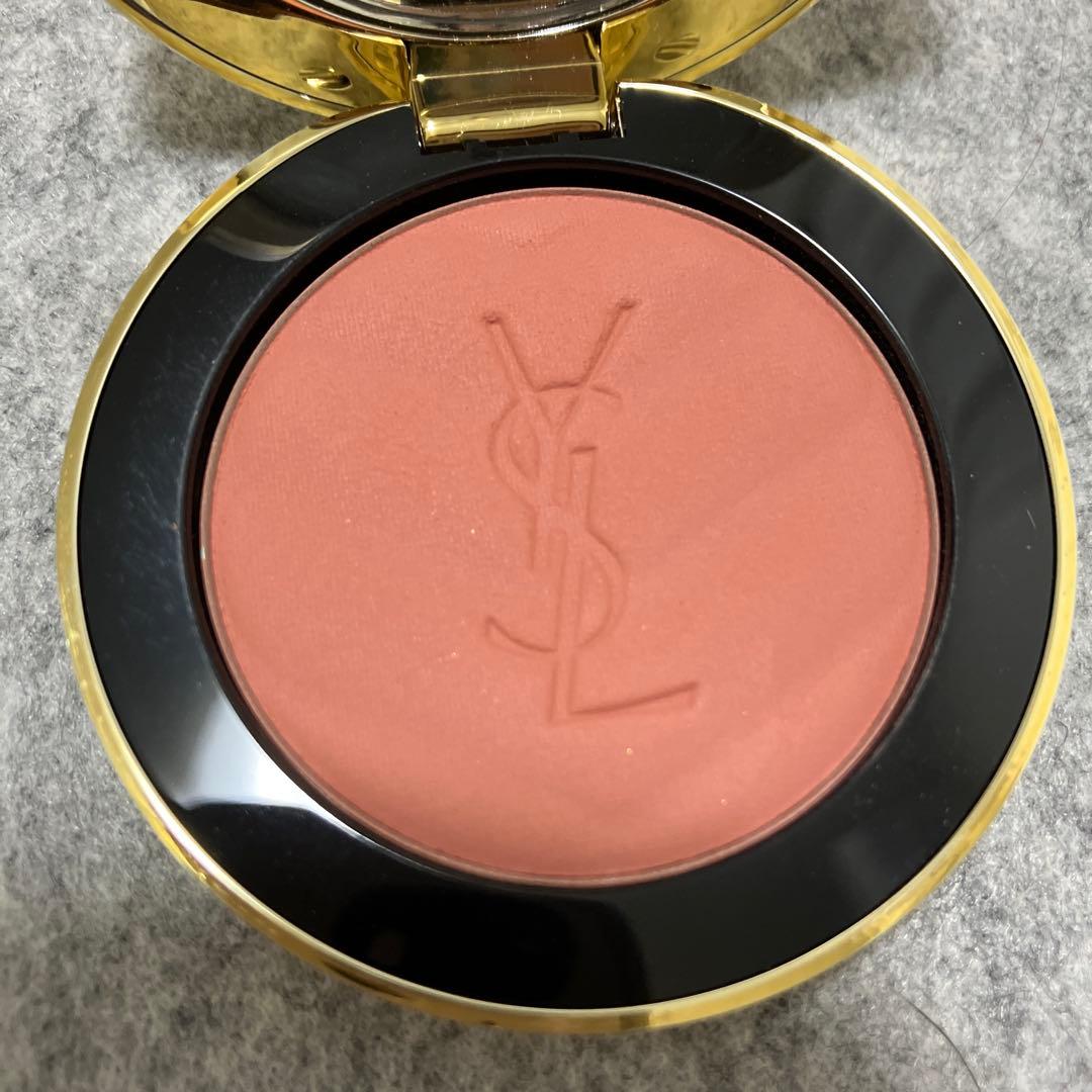 YSL メイクミーブラッシュ　06 ローズヘイズ