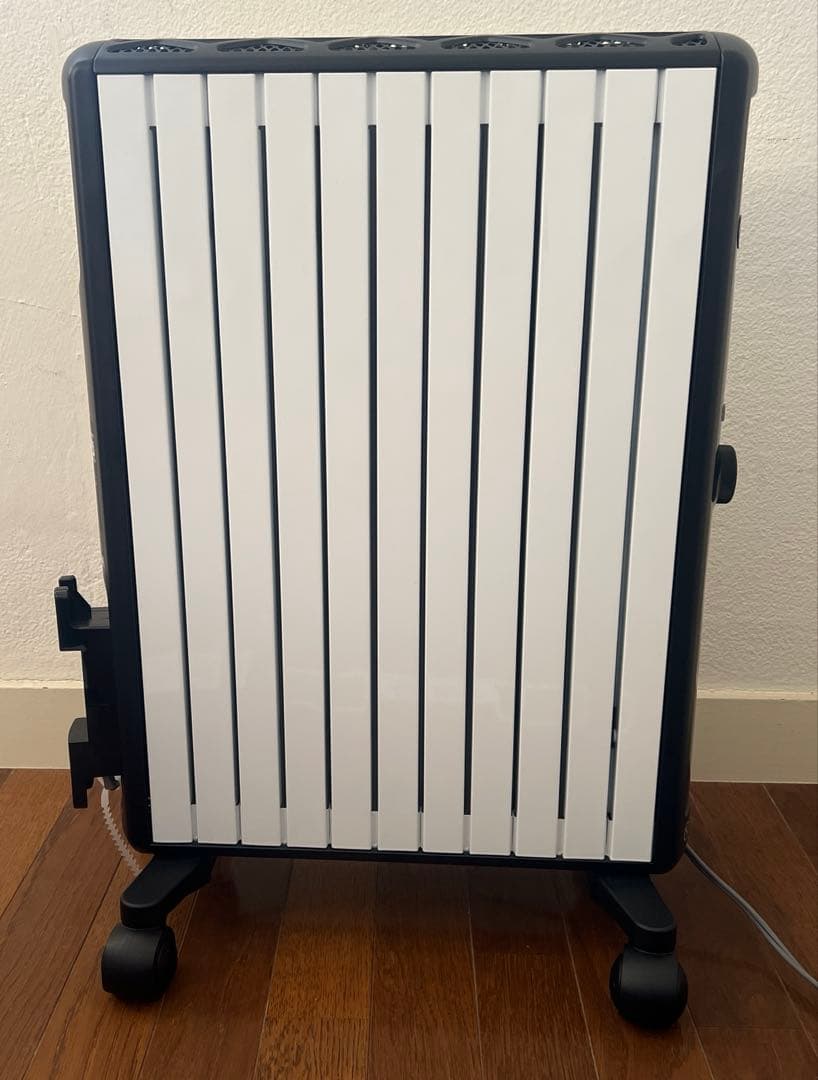【美品】2025年購入 デロンギマルチダイナミックヒーターMDHU15 -BK