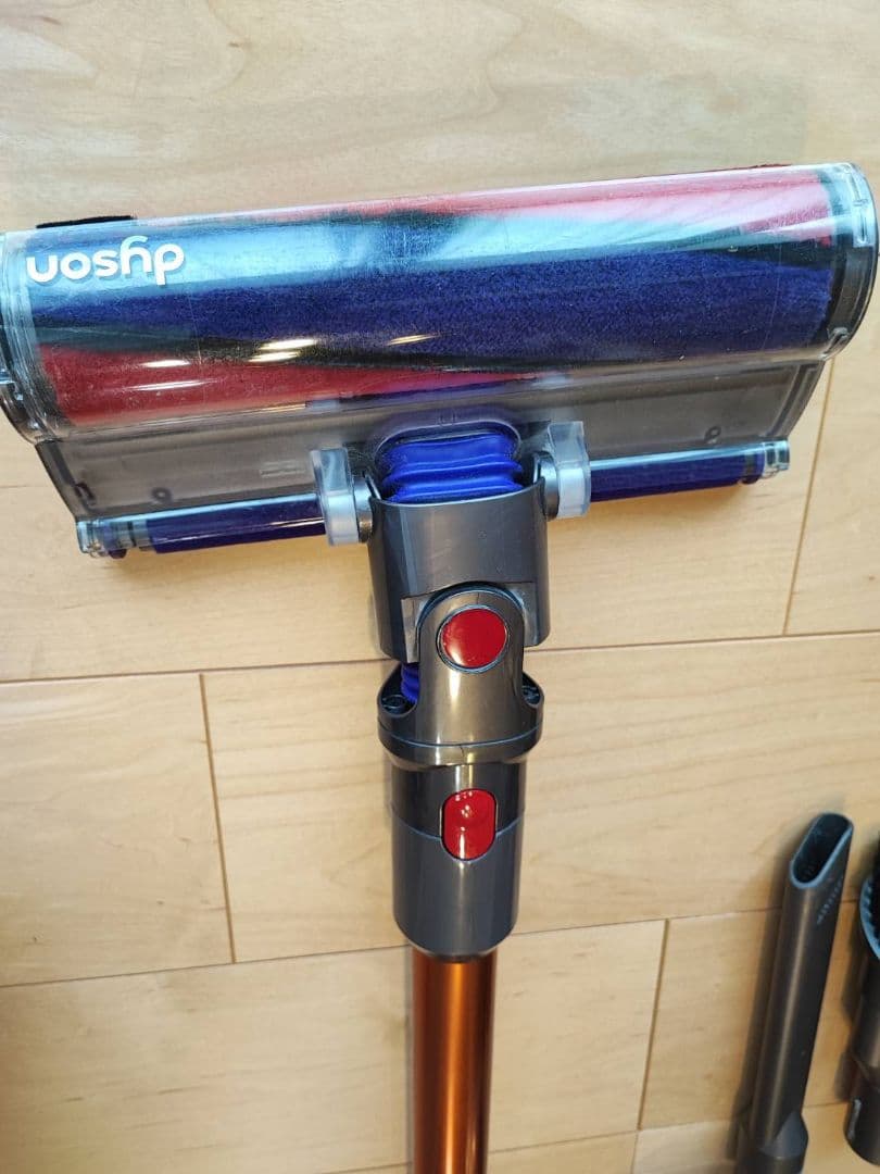 Dyson V10 Fluffy 起動不良（ジャンク品）部品取りに