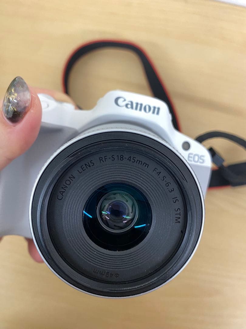 Canon EOS R50 ミラーレス一眼 本体　トライポッドグリップ自撮り棒