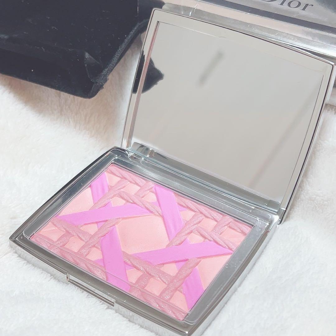 箱、ケース、ブラシ付き極美品⭐︎ディオール　チーク　dior