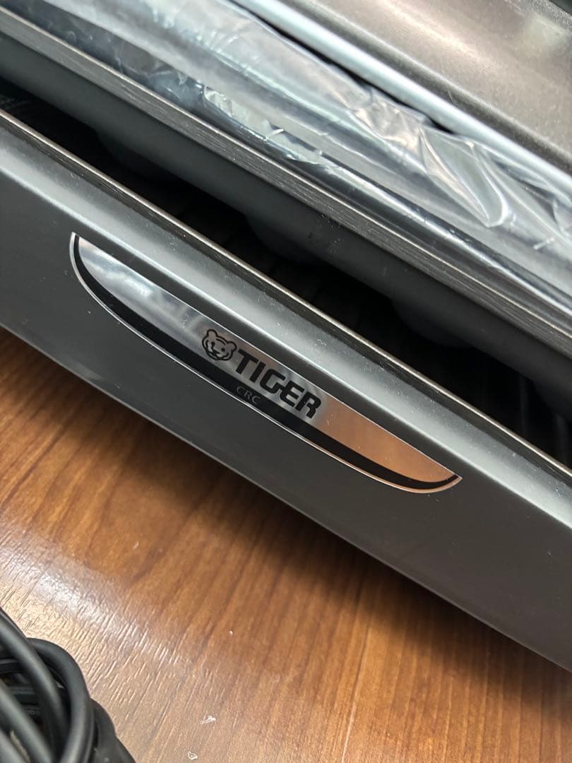 送料込♡TIGER ホットプレート CRC-B302