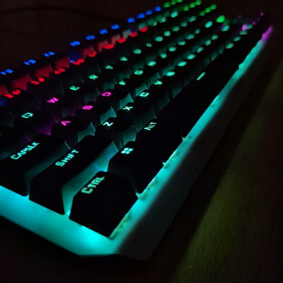 RGBメカニカルキーボード USB接続