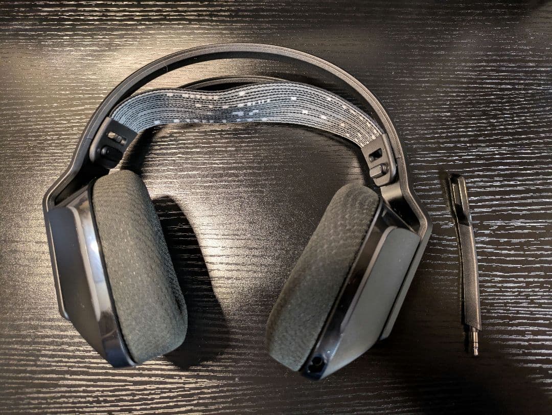 Logitech G733 ワイヤレスヘッドセット