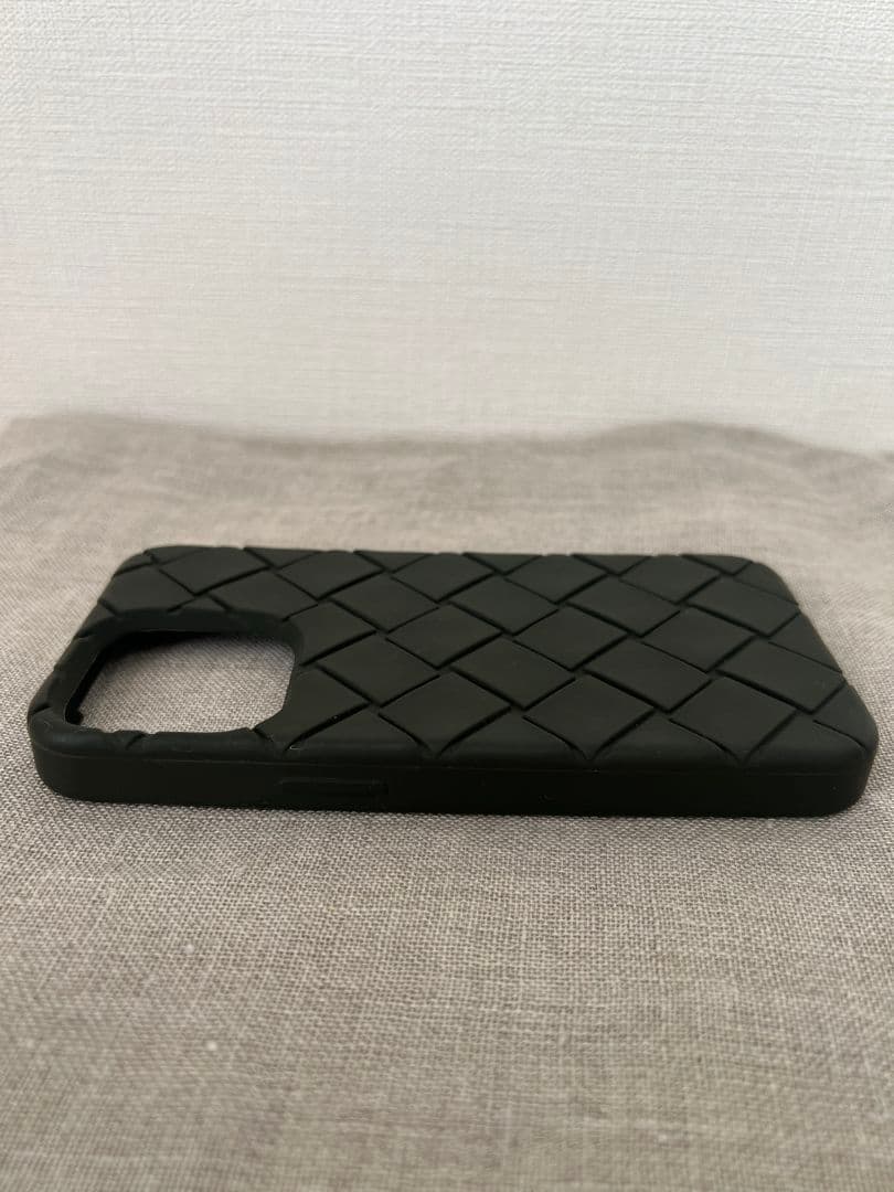 BOTTEGA VENETA ボッテガヴェネタ　iPhone13PROケース