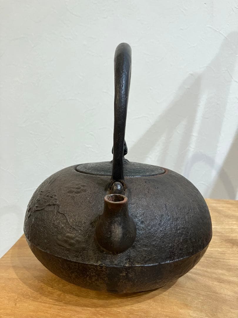 【最終値下げ価格】本番盛岡 薫山 南部鉄器 鉄瓶 平丸型 雲龍 1.6リットル