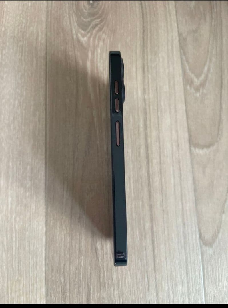 未使用 スマートフォン 黒 3カメラ