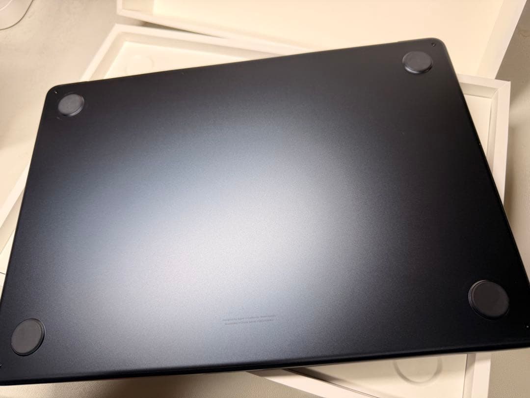 Apple MacBook Air （m2 2022 ）24GB、 2TB