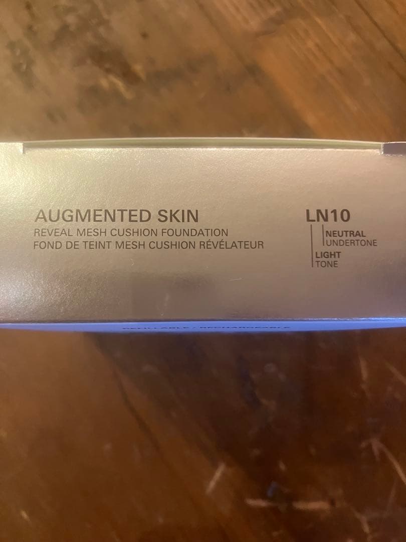 ファンデーション PRADA AUGMENTED SKIN LN10