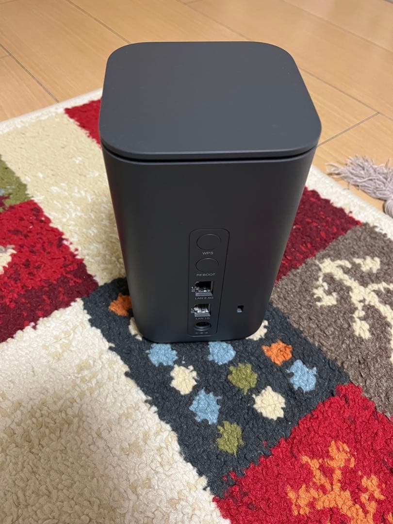 【新品&未使用】docomo  5G HR02 本体